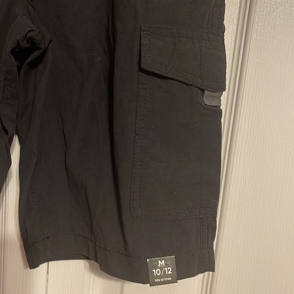 Urban pipeline cargo shorts in black size kids medium 10-12 - Picture 6 of 10